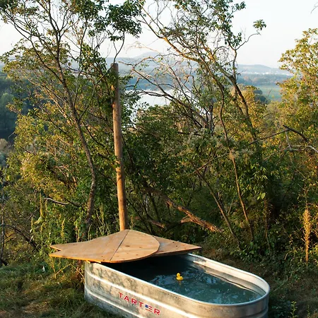 Veritas Beyond Glamping * Hostka (Usti nad Labem)