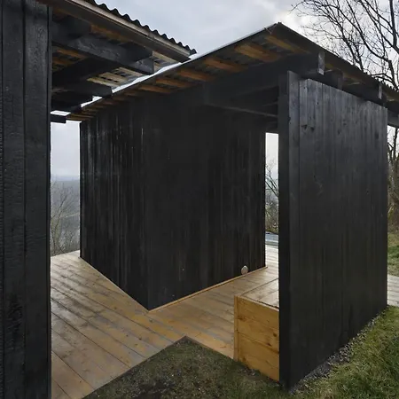 Veritas Beyond Glamping * Hostka (Usti nad Labem)
